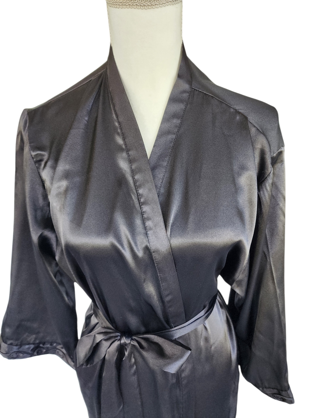 Vintage Oscar de la Renta Black Satin Long Robe - Picture 5 of 11